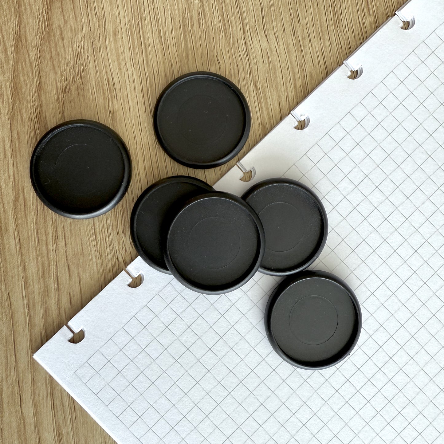 30mm Large black planner discs