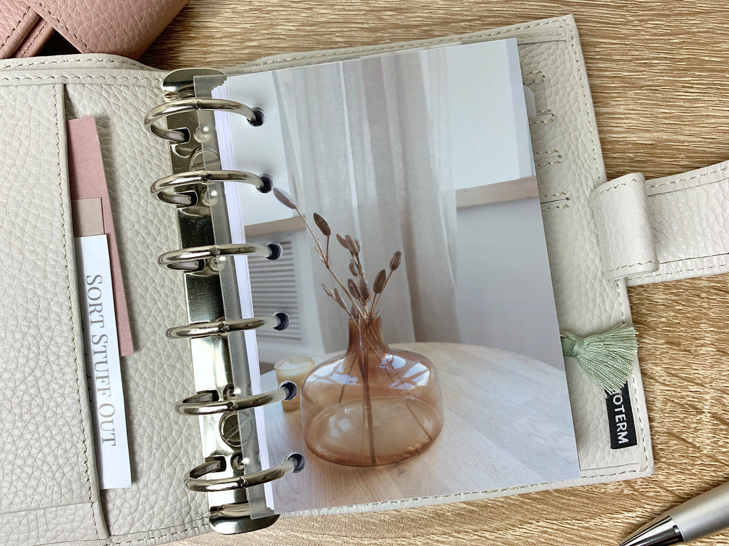 Dried Flowers & Window Dashboard