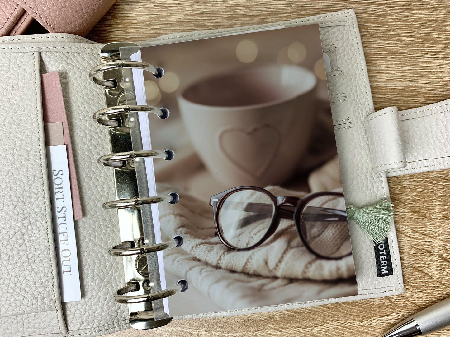 Heart Mug & Glasses Dashboard