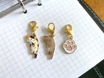 Load image into Gallery viewer, Kitty Zipper Pull - Planner Charm
