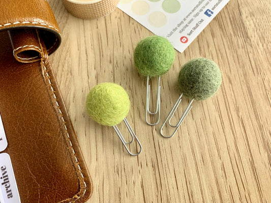 Tropical Green Pom Pom Paperclips